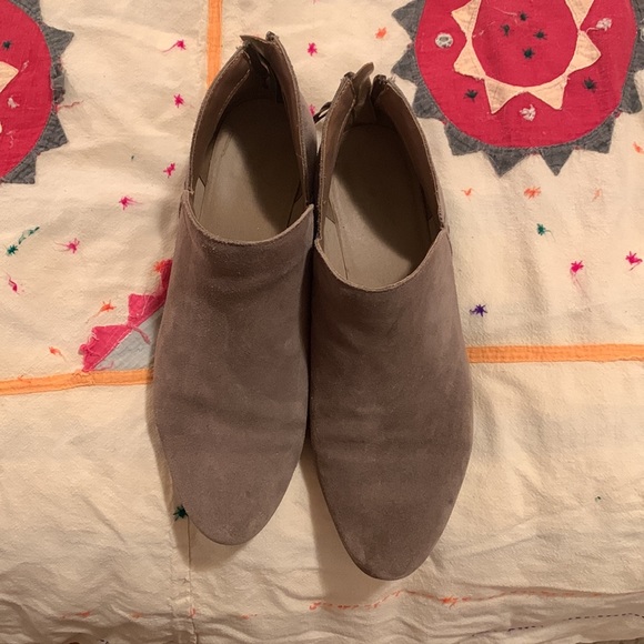 Kenneth Cole Booties - Picture 2 of 5